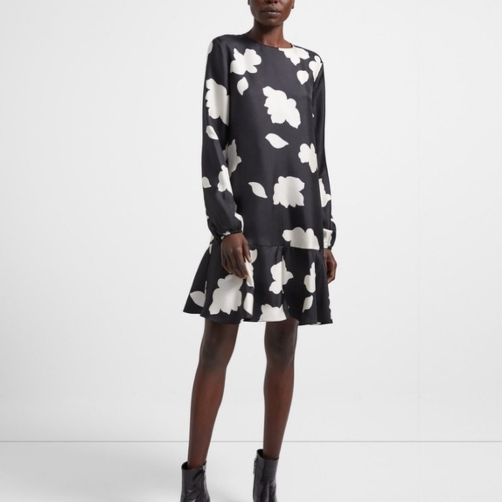 Theory 100% Silk Black and White Petal Print Long Sleeve Flare Dress size 2